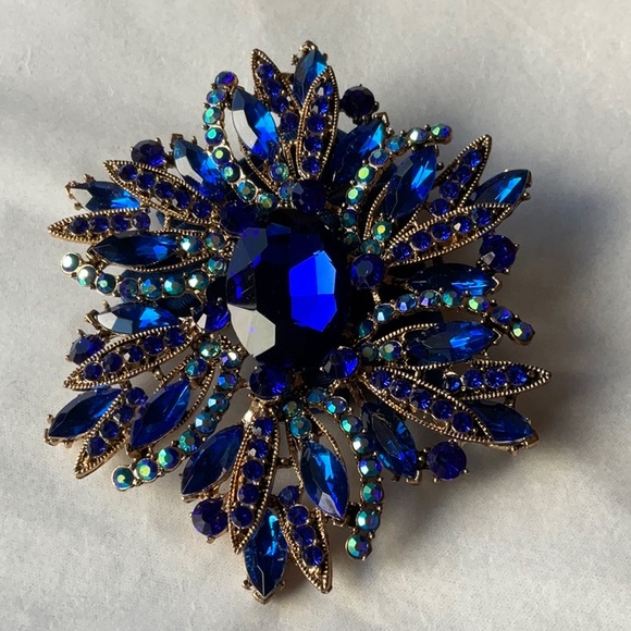 💙 TIEKS SAPPHIRE JEWELED FLOWER 💙 NWOT 💙 - Picture 11 of 16